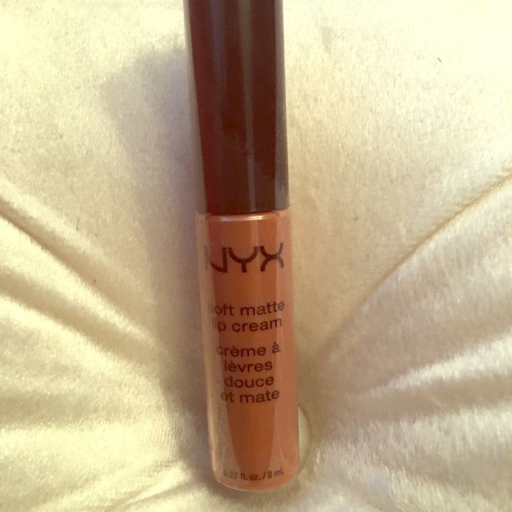 NYX Soft Matte Lip Cream